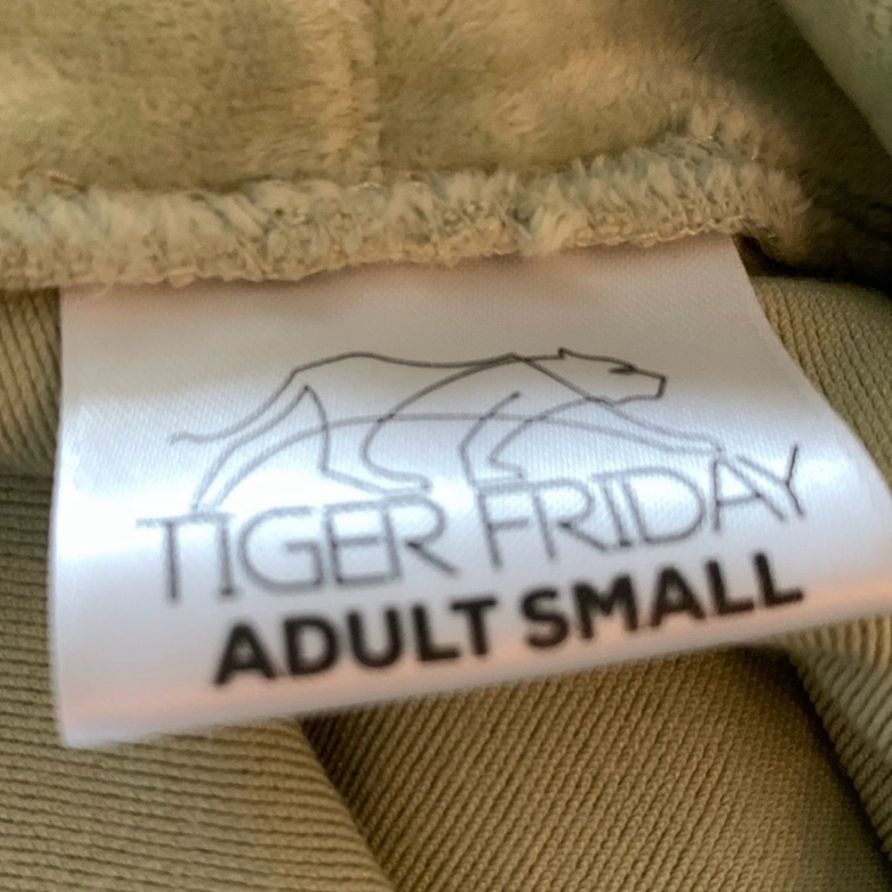 Tiger Friday Velour Cropped Sweatshirt & Shorts Set - Picture 3 of 5